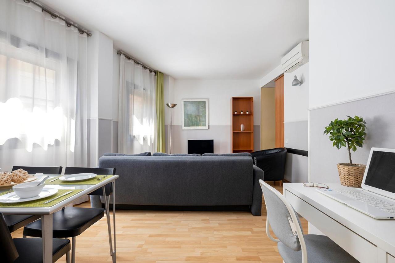 Apartments Sata Park Guell Area Барселона Экстерьер фото
