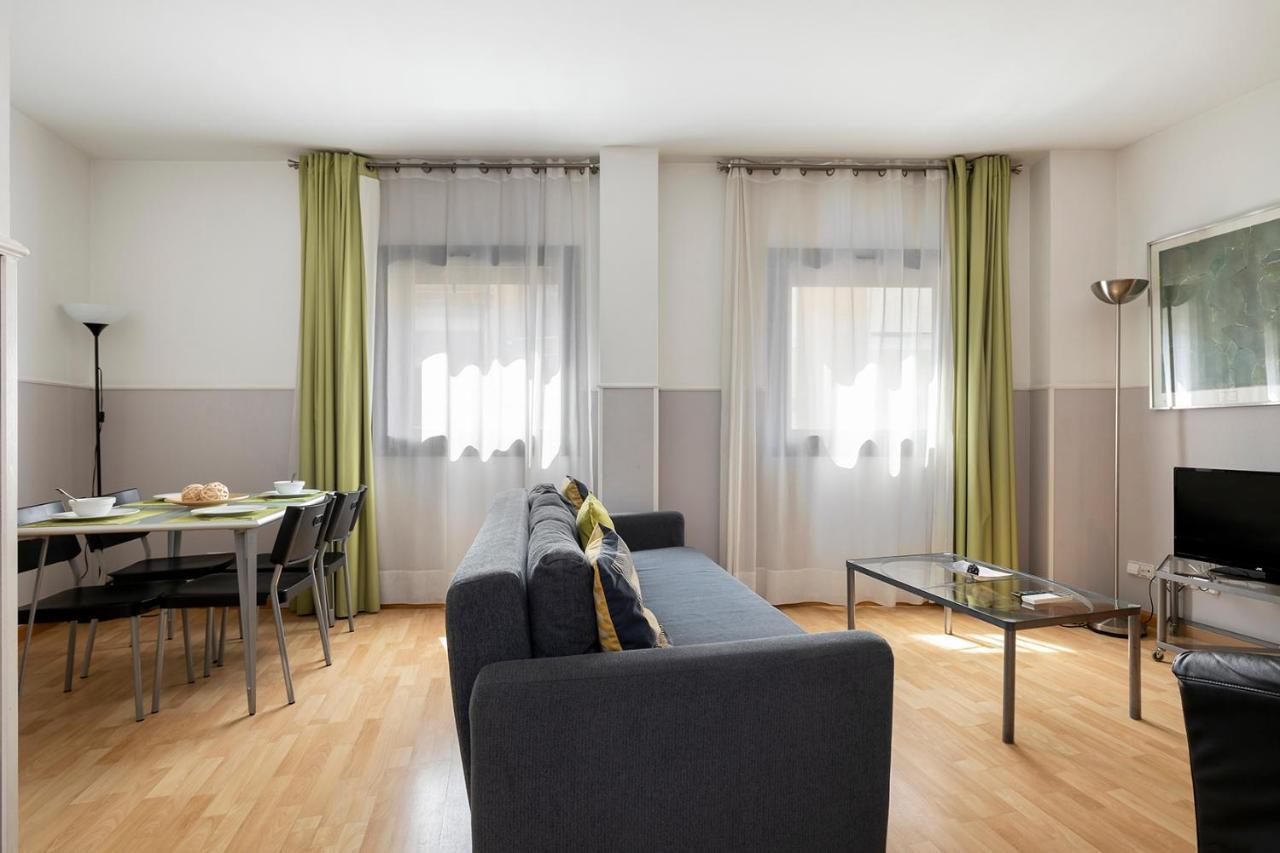 Apartments Sata Park Guell Area Барселона Экстерьер фото