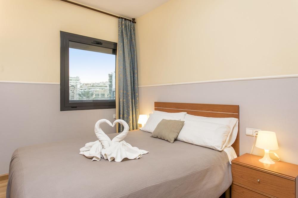 Apartments Sata Park Guell Area Барселона Экстерьер фото