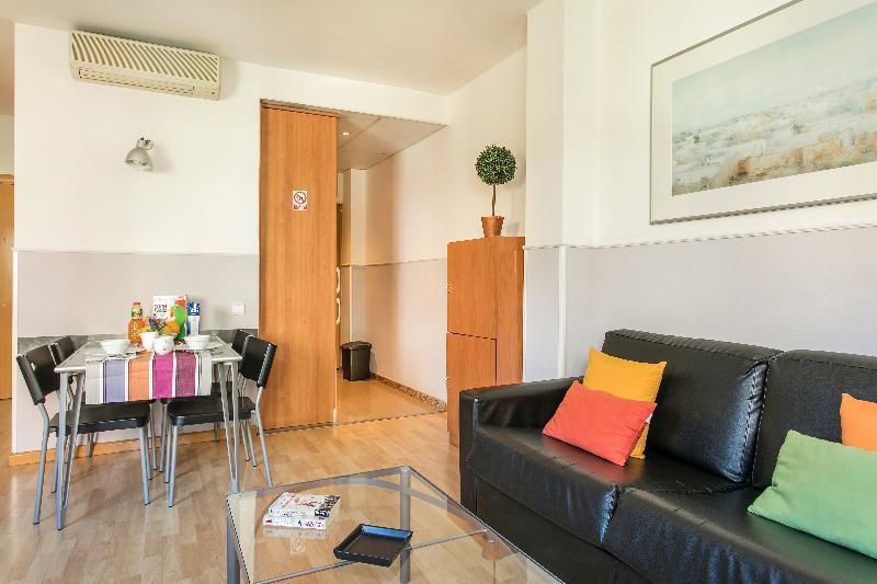 Apartments Sata Park Guell Area Барселона Экстерьер фото