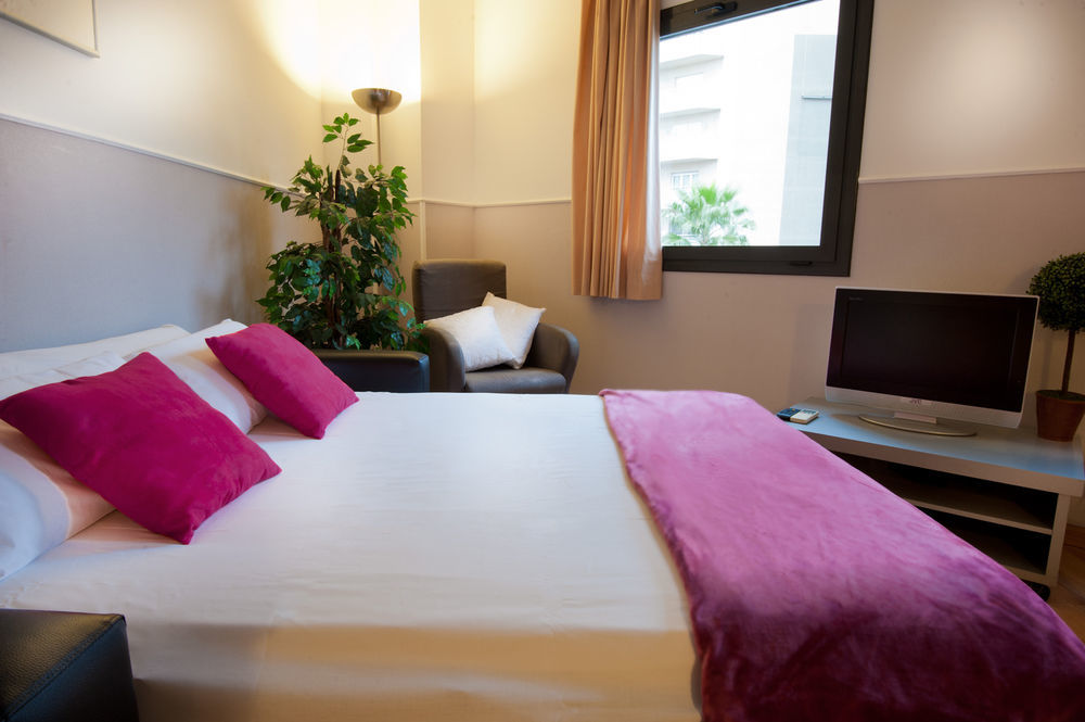 Apartments Sata Park Guell Area Барселона Экстерьер фото